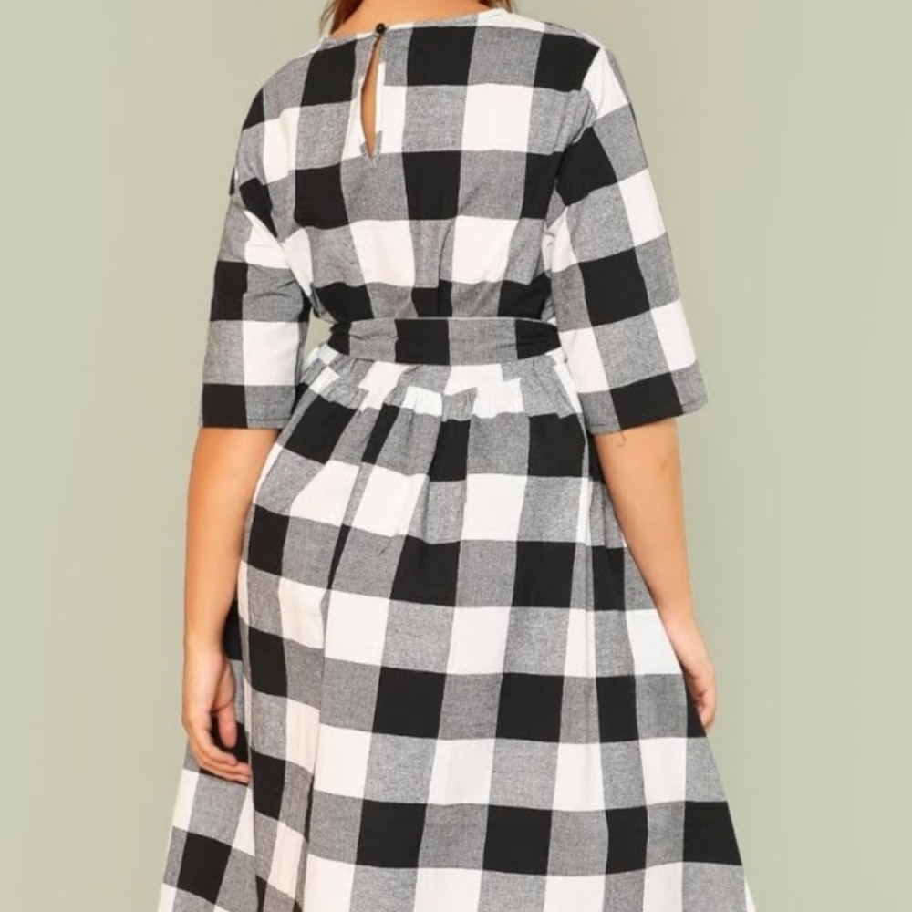 Gingham round neck Maxi tie belt dress🆕💖 - Picture 2 of 8